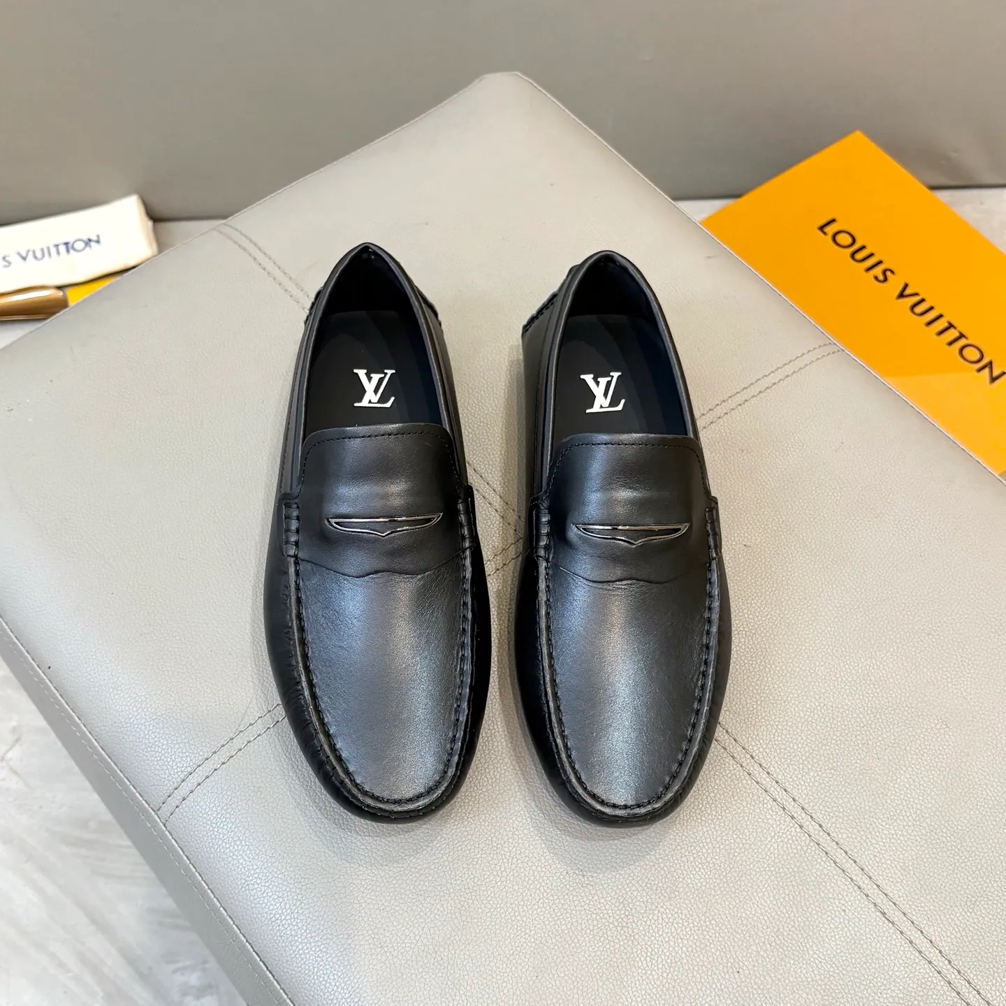 Factory price: 460💰LV men's beanie shoes 2025 official website synchronized <market top version> imported first-layer cowhide ➕ black cowhide original packaging. Size 38-45